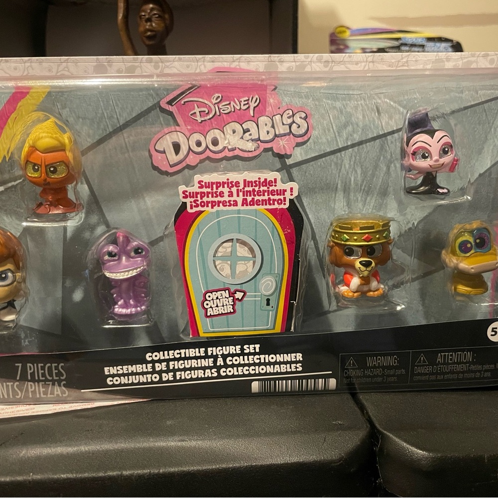 Disney Doorables Surprise Figure Set - Purple, Orange, Gold